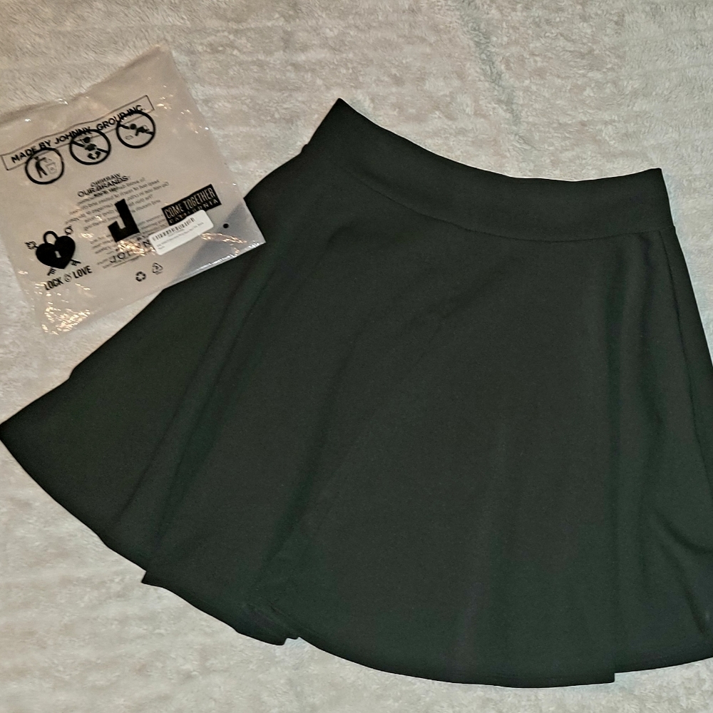 Brand new black skirt.